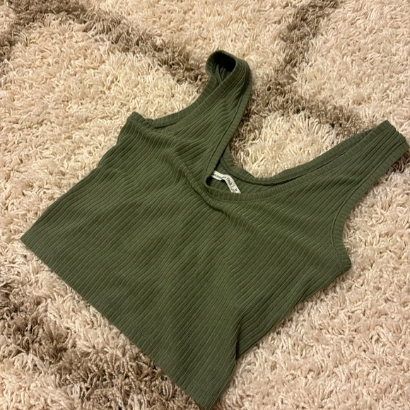 Green medium a&f cozy tank - Picture 3 of 4